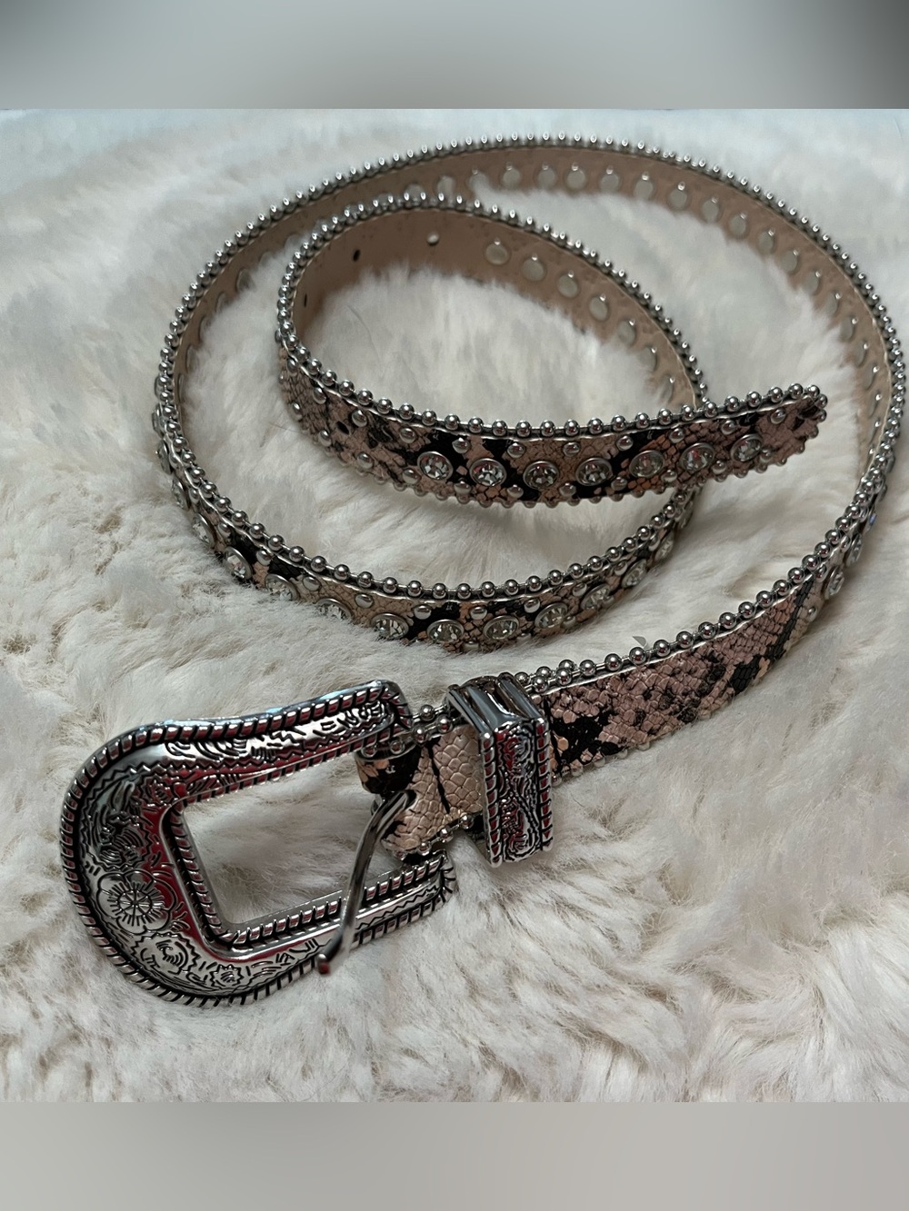 Studded Western-Style Women's Belt in Pink and Silver